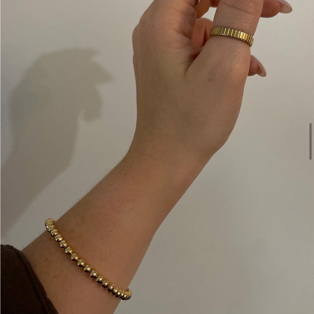 Gold Ridged Ring - Picture 2 of 2